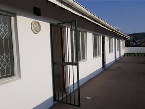2 Bed Apartment in Rossburgh
