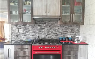 6 Bedroom House in Discovery