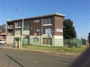 2 Bed Apartment in Boksburg Central