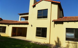 3 Bedroom Townhouse in Willow Acres