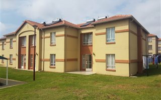 2 Bedroom Townhouse in Aeroton