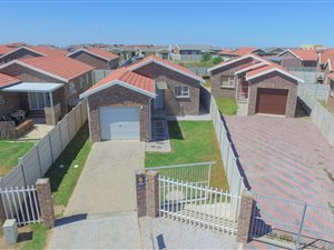2 Bedroom House in Parsons Vlei
