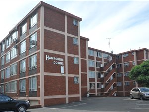 1.5 Bed Apartment in Essenwood