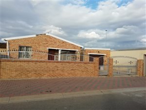 3 Bedroom House in Zwide