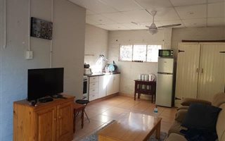 1 Bedroom Garden Cottage in Dawncliffe