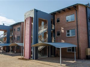 2 Bed Apartment in Montana Park