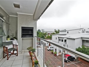 2 Bed Apartment in Craighall Park