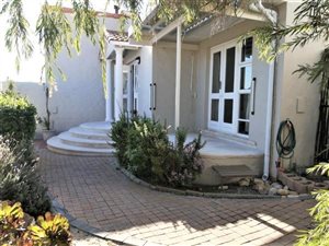 2 Bed House in Flamingo Vlei