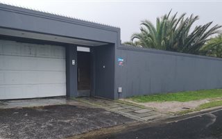 3 Bedroom House in Rondebosch East