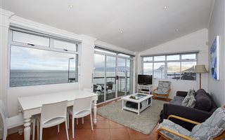 2 Bedroom Apartment in St James