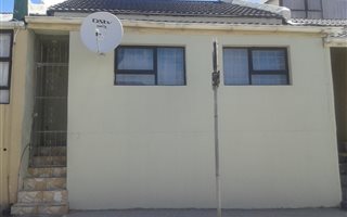 2 Bedroom House in North End