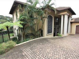 4 Bed House in La Lucia