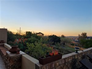 6 Bed House in Mooikloof Equestrian Estate