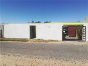 3 Bed House in Malibu Village