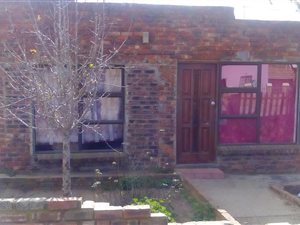 4 Bed House in Heiderand