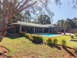 10 Bed House in Waterfall