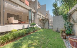 2 Bedroom Apartment in Houghton Estate