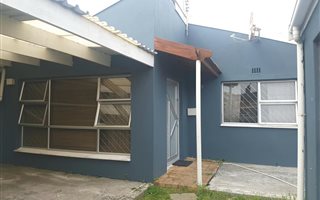 3 Bedroom House in Strandfontein