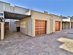 3 Bed Duplex in Oakdene