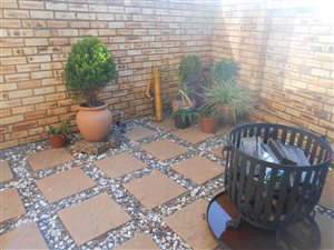 2 Bed Duplex in Verwoerdpark