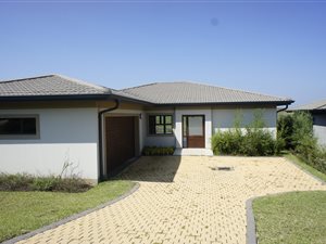 3 Bed House in Palm Lakes Estate