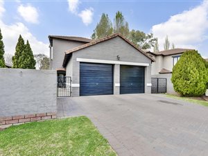 3 Bed Cluster in Bloubosrand