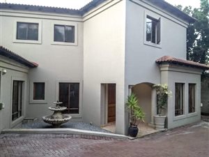 4 Bed House in Waterkloof Ridge