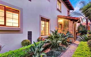 3 Bedroom Townhouse in Willowbrook