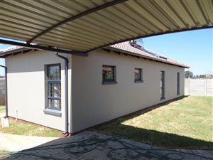 3 Bed House in Protea Glen