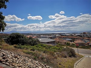 795 m² Land available in Island View