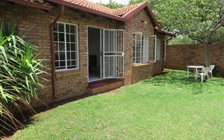 2 Bedroom Simplex in Meyerspark