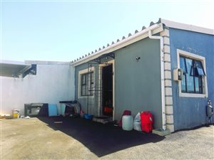 2 Bed House in Trenance Park