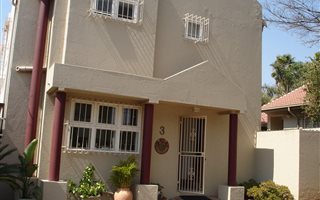 3 Bedroom Cluster in Marais Steyn Park