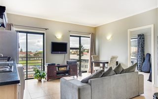 2 Bedroom Apartment in Observatory