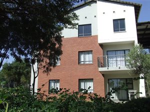 3 Bed Apartment in Jackal Creek Golf Estate