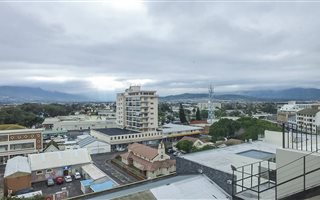 3 Bedroom Apartment in Strand North