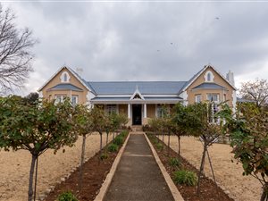 4 Bed House in Heidelberg Central