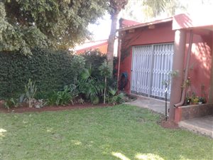 2 Bed House in Doornpoort and surrounds