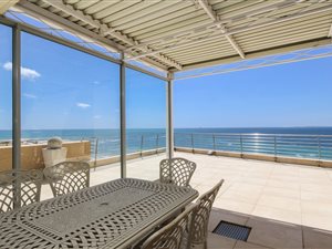 3 Bed Apartment in Mouille Point