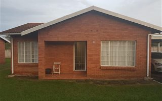 2 Bedroom Duplex in Lincoln Meade