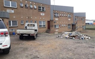 413 m² Industrial space in Pinetown Central