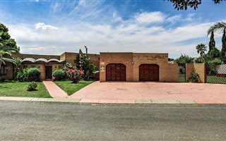 4 Bedroom House in Lenasia South