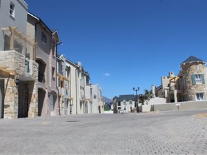 2 Bed House in Nooitgedacht Estate