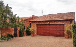 3 Bedroom Cluster in Roodepoort Central