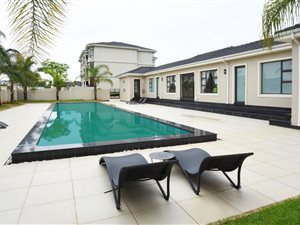 2 Bed Apartment in Summerset