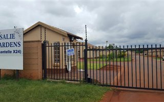 2 Bedroom House in Chantelle