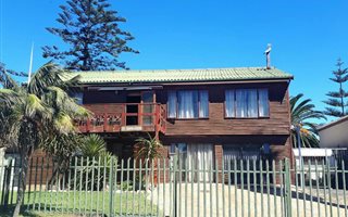 3 Bedroom House in Zeekoevlei