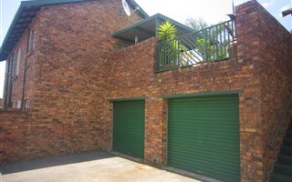 2 Bedroom Townhouse in Wierda Glen