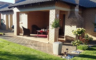 3 Bedroom House in Wierda Glen