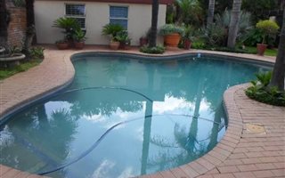 4 Bedroom House in Penina Park